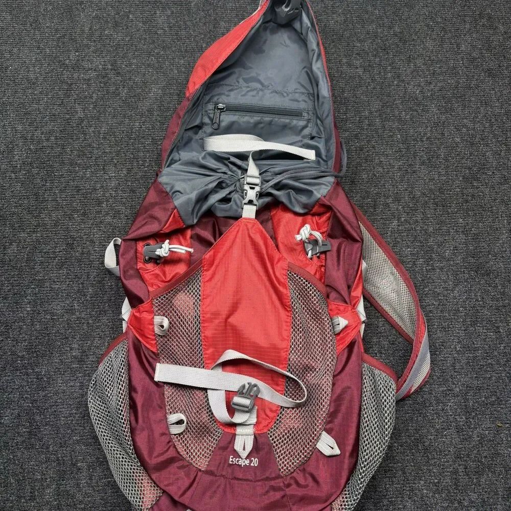 LL Bean Escape 20 Daypack Backpack Hiking Rucksack Red Maroon Outdoor Bag